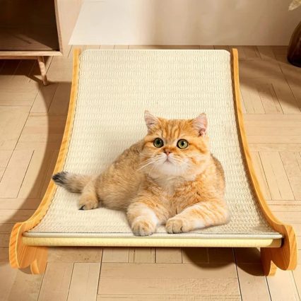 Wooden Cat Scratcher Lounge 3-in-1: The Ultimate Cat Experience