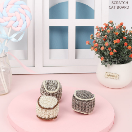 Natural Sisal Cat Toy Ball - Durable Claw Grinding Knit Ball with Built-In Sound